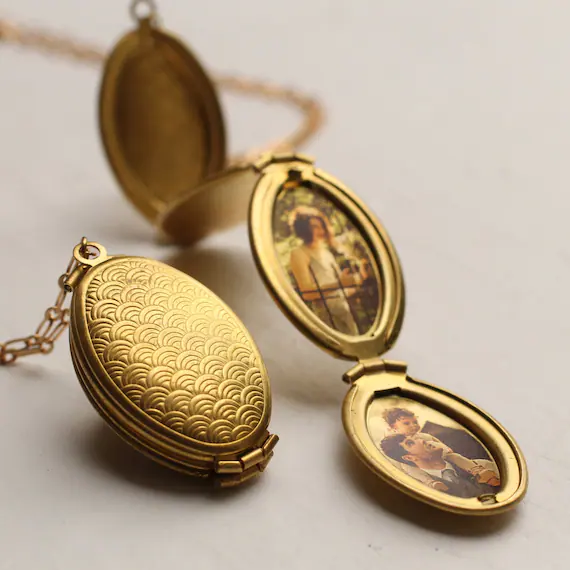 gold locket necklace